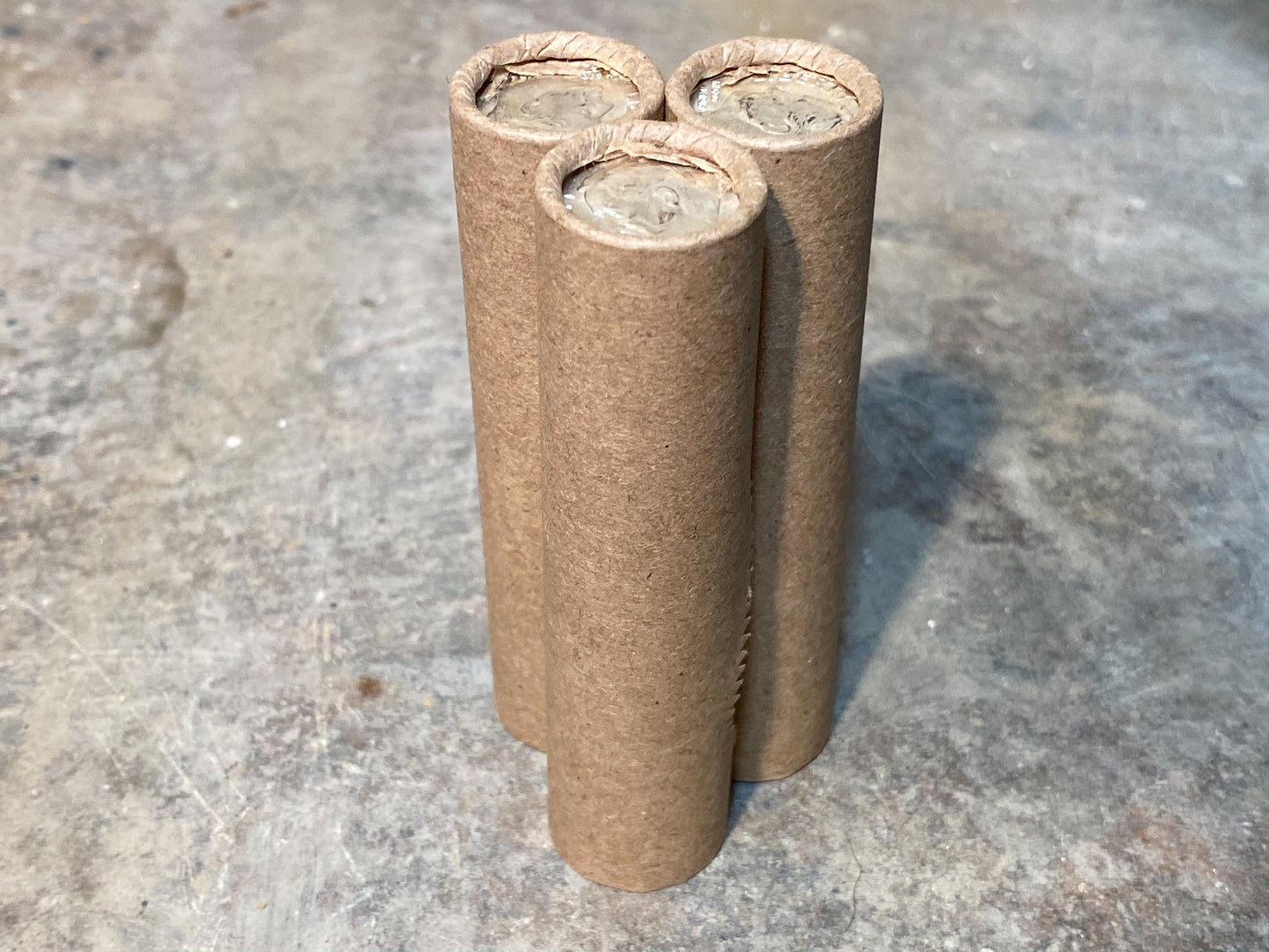 UNCIRCULATED SILVER DIME showing on end of old unsearched wheat penny roll cent lot estate sale hoard coins collection