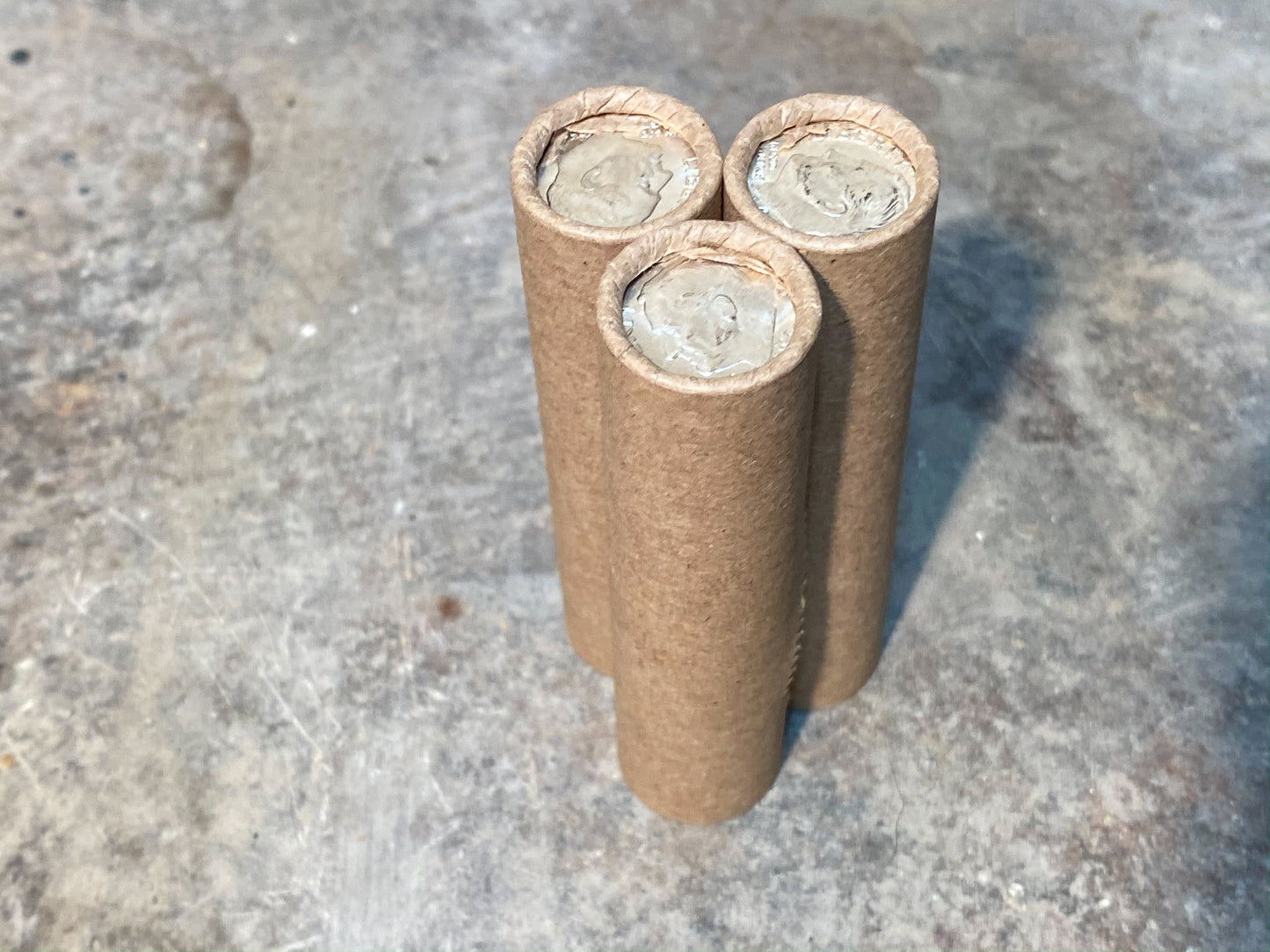 UNCIRCULATED SILVER DIME showing on end of old unsearched wheat penny roll cent lot estate sale hoard coins collection